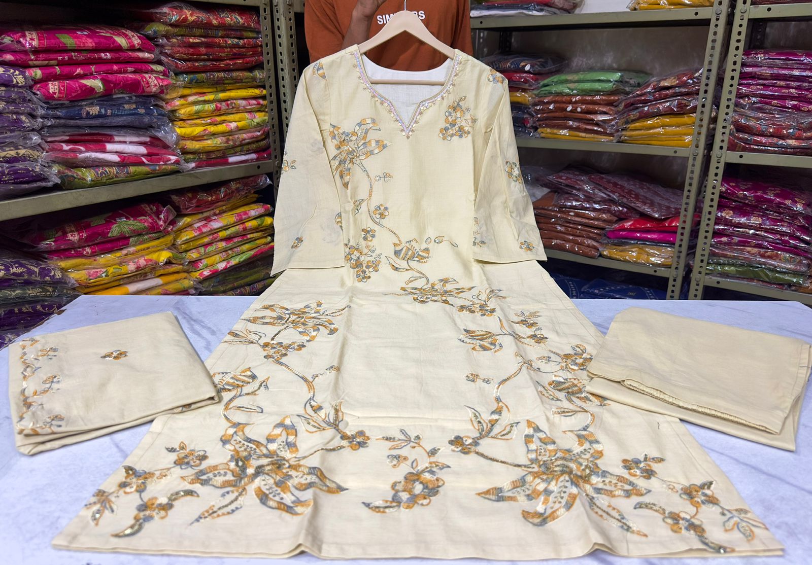 Mridvanshi Handwork Embroidered Cotton Kurta Set